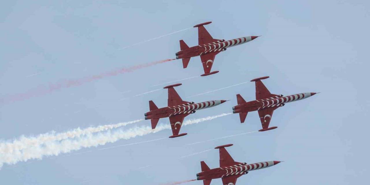 Türk Yıldızları 23 Nisan Kutlamalarına Renk Katacak