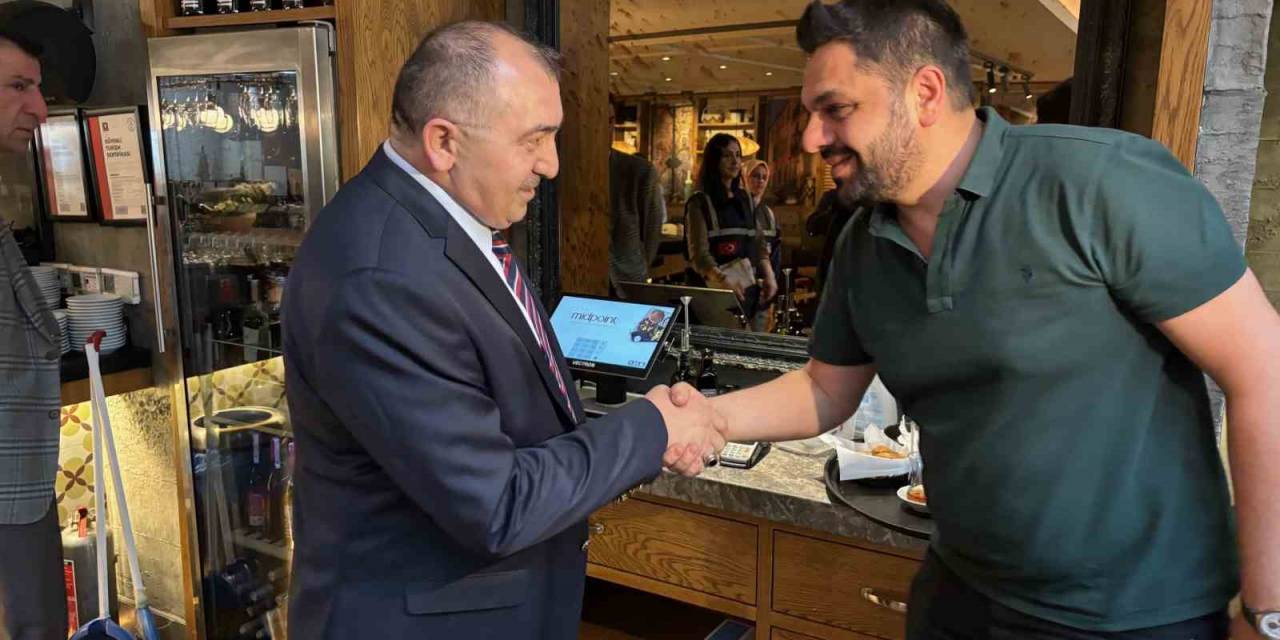 İstiklal Caddesi’nde Restoran Ve Kafelere Yönelik Menü Denetimi