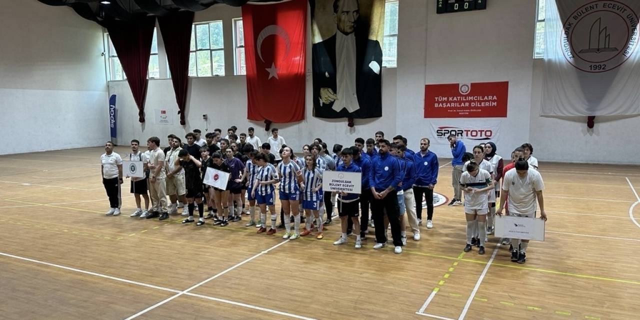 Üniversiteler Arası Salon Futbolu Bölgesel Lig Grup Müsabakaları Açılış Seremonisi Gerçekleştirildi