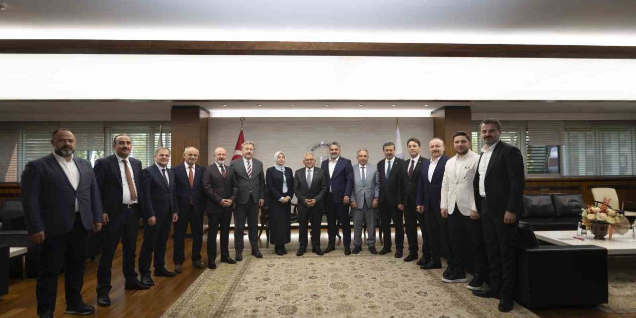 Başkan Büyükkılıç’a Ak Parti İl Yönetimi Ve Belediye Başkanlarından Ziyaret