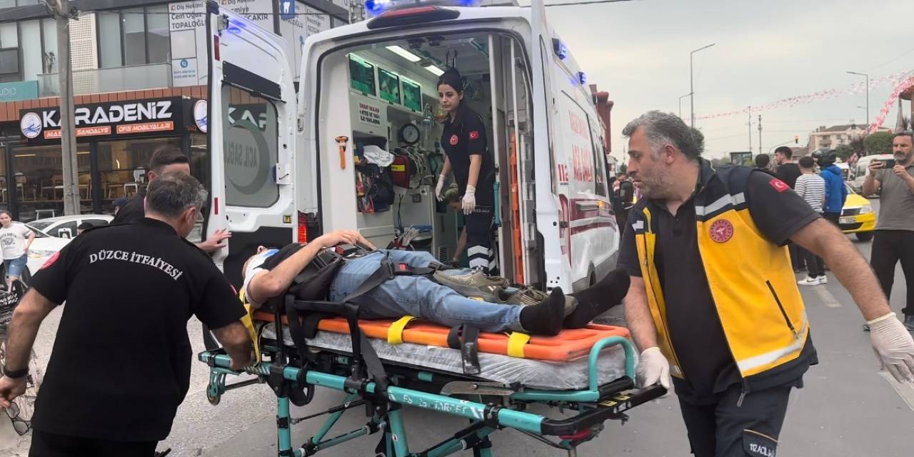 Kazada Yaralanan Yayaya İlk Müdahaleyi İtfaiyeciler Yaptı