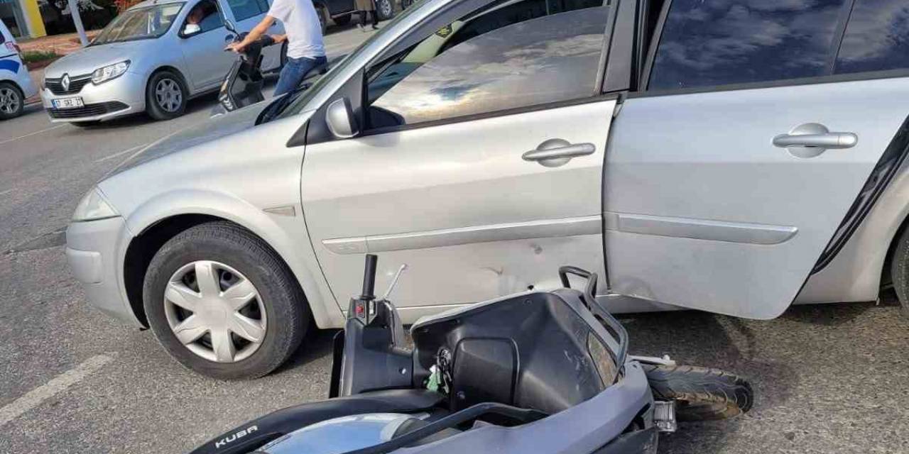 Antalya’da Motosiklet İle Otomobil Çarpıştı: 1 Yaralı