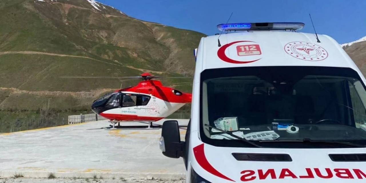 Bahçesaray’da İki Hasta Ambulans Helikopterle Hastaneye Sevk Edildi