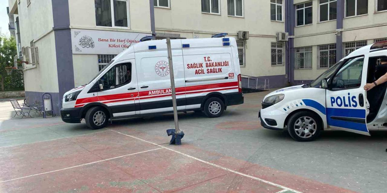 Okuduğu Okulda Merdivenden Düşen Öğrenci Yaralandı