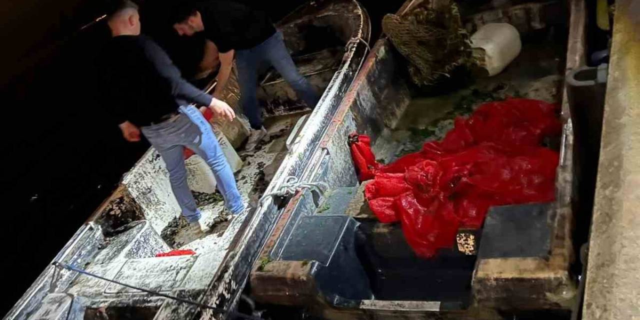 İstanbul’da 1 Buçuk Ton Kaçak Midye Ele Geçirildi