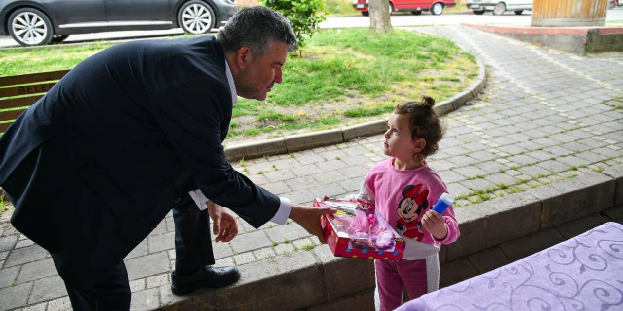 Hanımeli Pazarında Başkan Mesut Akbıyık Büyük İlgi