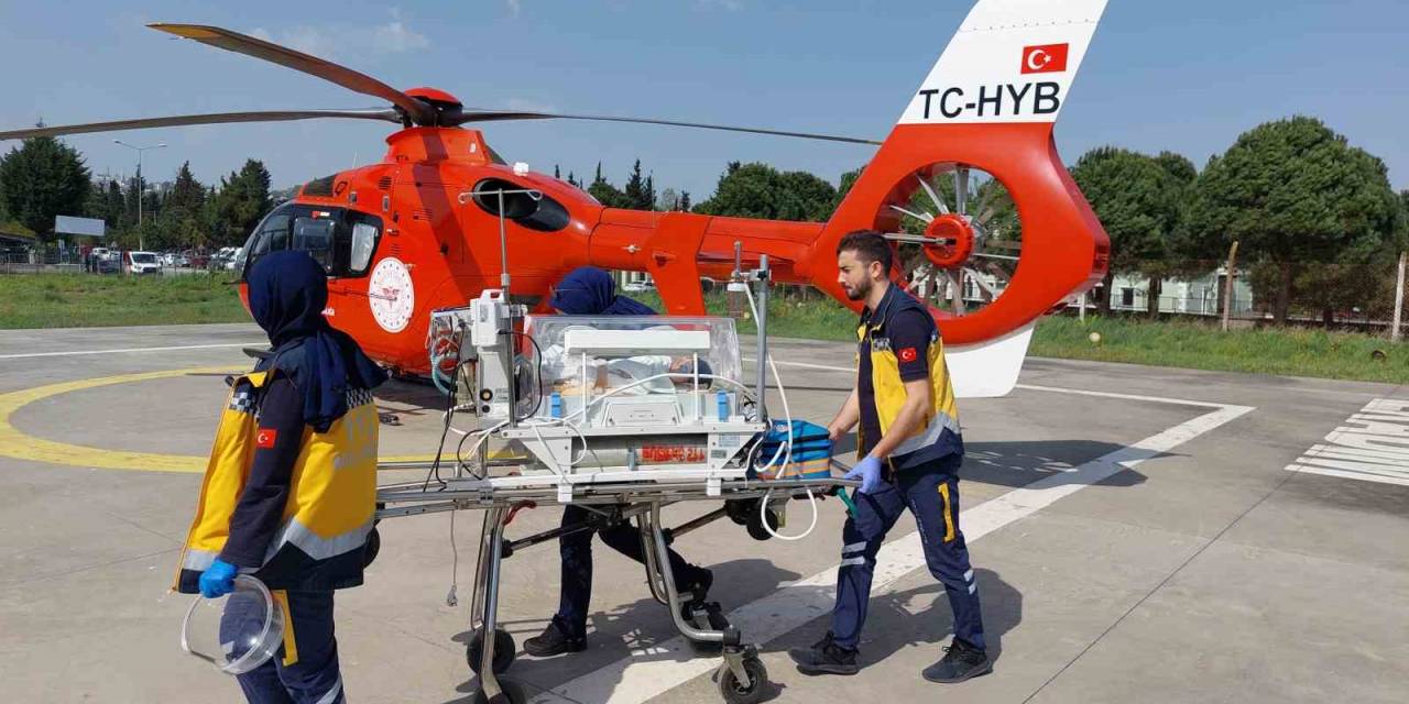Ambulans Helikopter Yeni Doğmuş Bebek İçin Havalandı