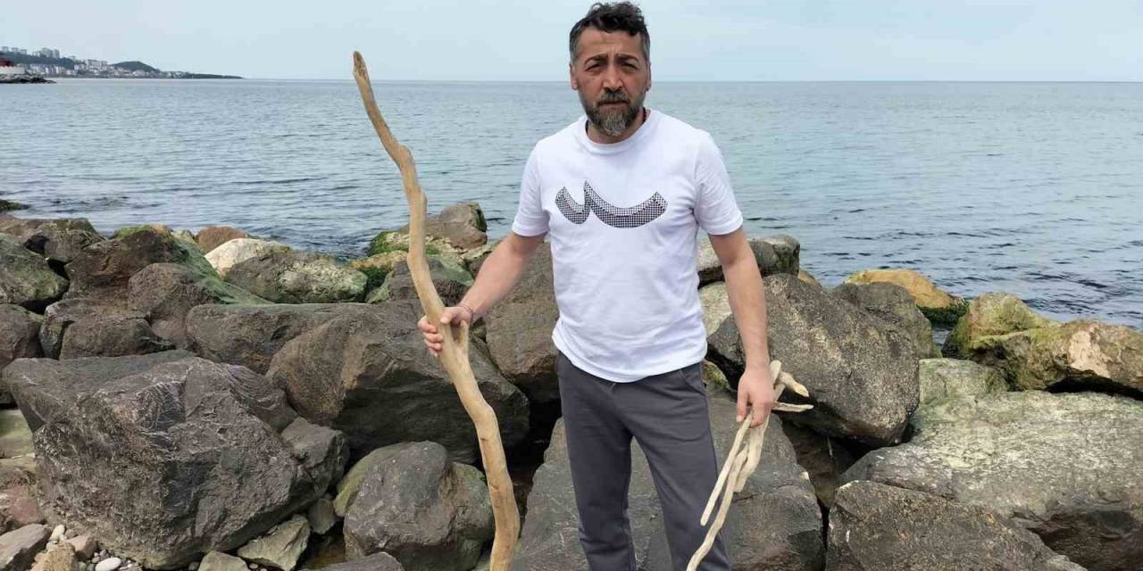 Denizden Topladıkları Ağaç Parçaları İle Dekoratif Eşyalar Üretiyor