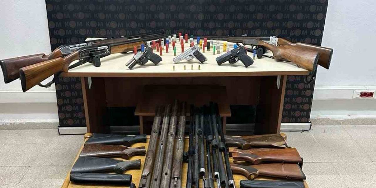 Burdur’da Evlerinde Ruhsatsız Silahlar Ele Geçirilen 3 Şüpheliye İşlem Yapıldı