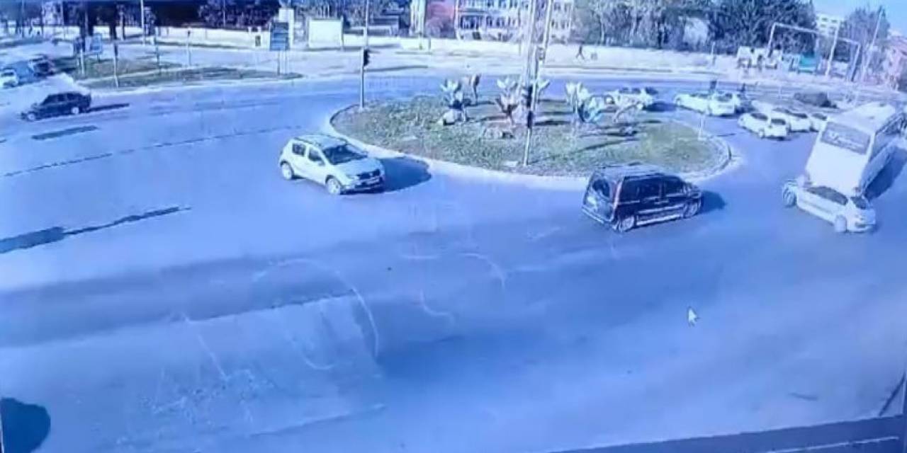 2 Gencin Ölümüne Neden Olan Korkunç Kazanın Güvenlik Kamerası Ortaya Çıktı