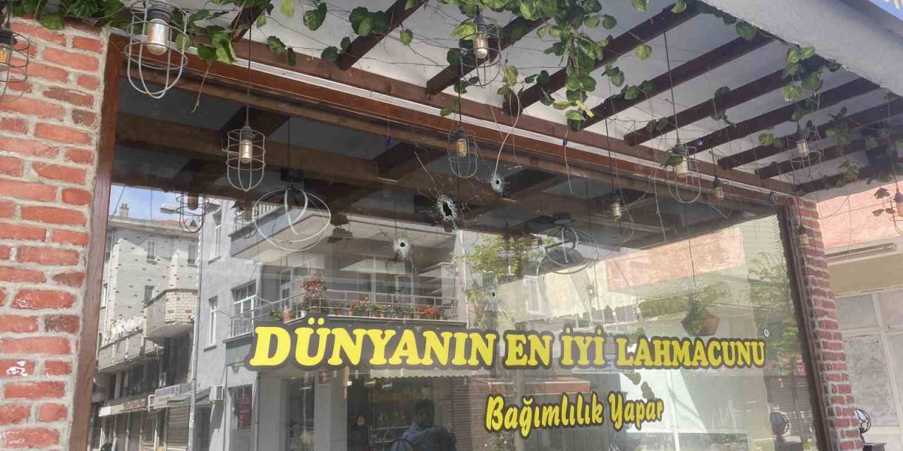 Büyükçekmece’de Lahmacuncuya Kurşun Yağmuru