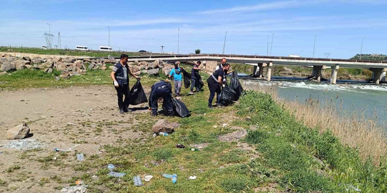 Dicle Nehri Çevresi Atıklardan Temizlendi