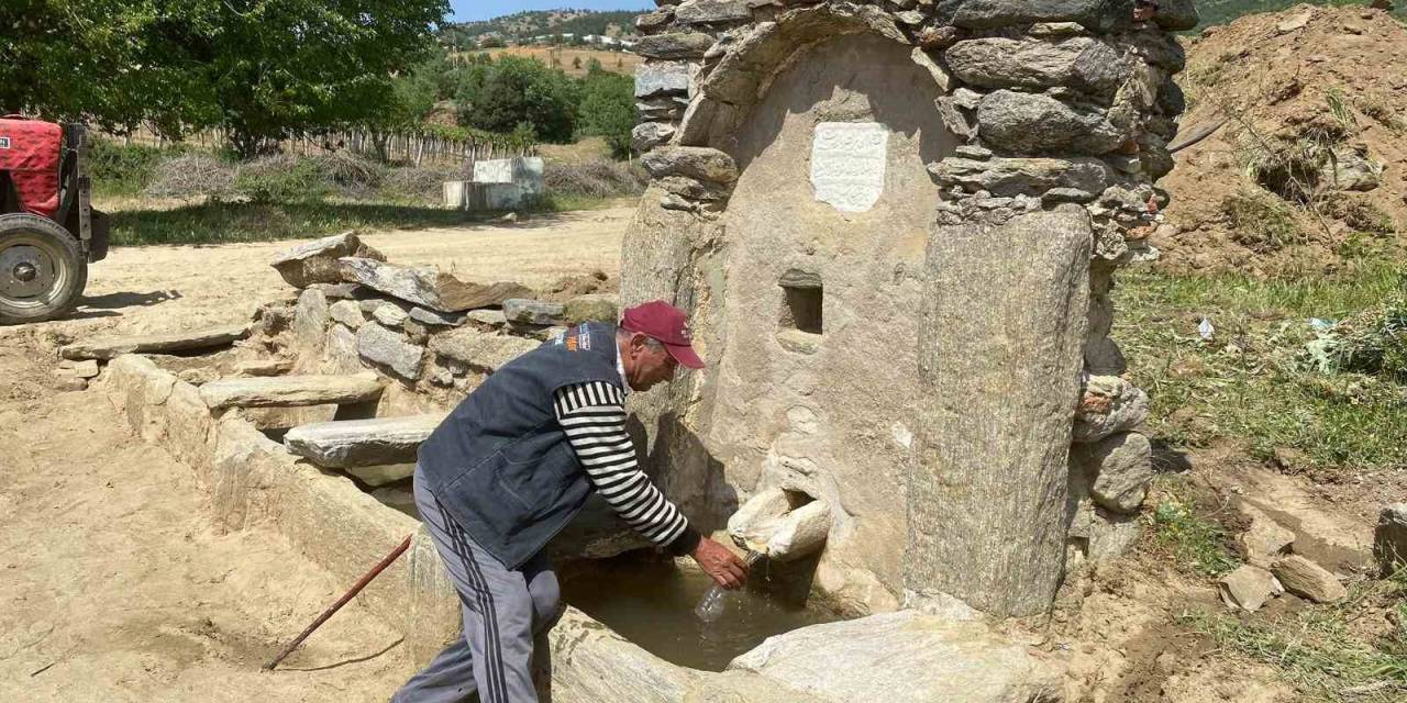 Manisa’da 200 Yıllık Çeşme Yeniden Hayat Buldu