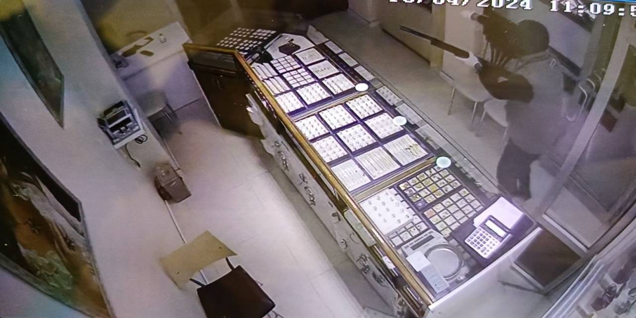 Giresun’daki Kuyumcu Soygunu Güvenlik Kameralarına Yansıdı
