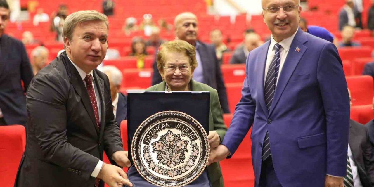 Eski Başbakan Akbulut, Anıldı