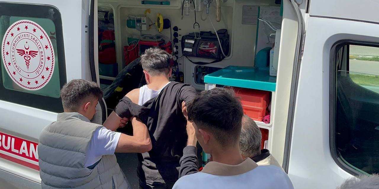 Gasp Etmeye Çalıştığı Genci Hastanelik Etti