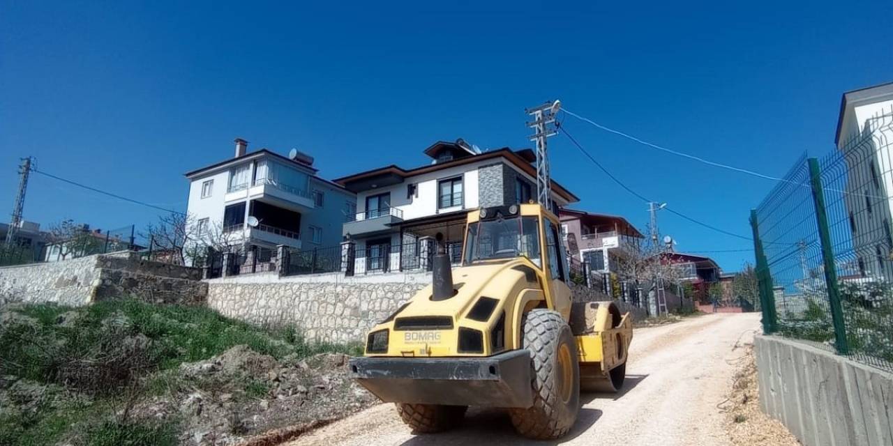 Toroslar’da Yollar Bakımdan Geçiriliyor