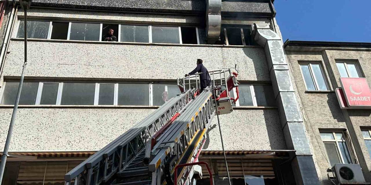 Elazığ’da Havalandırma Motoru Yangın Çıkardı