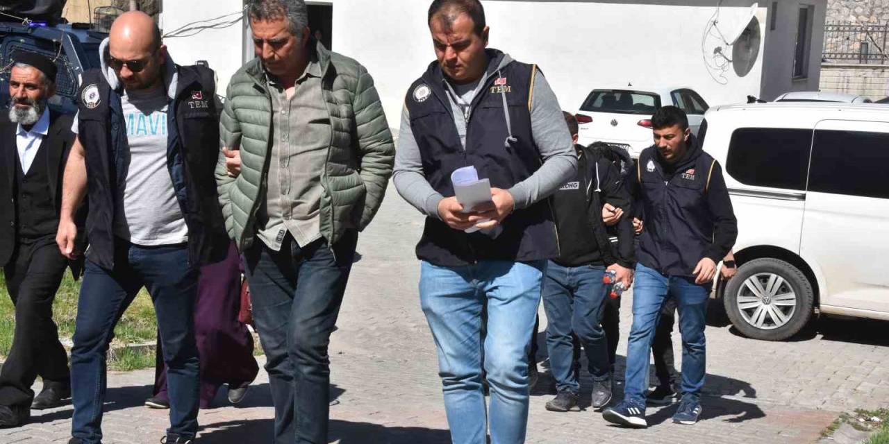 Emniyet Verilerini Paylaşan Polis Tutuklandı