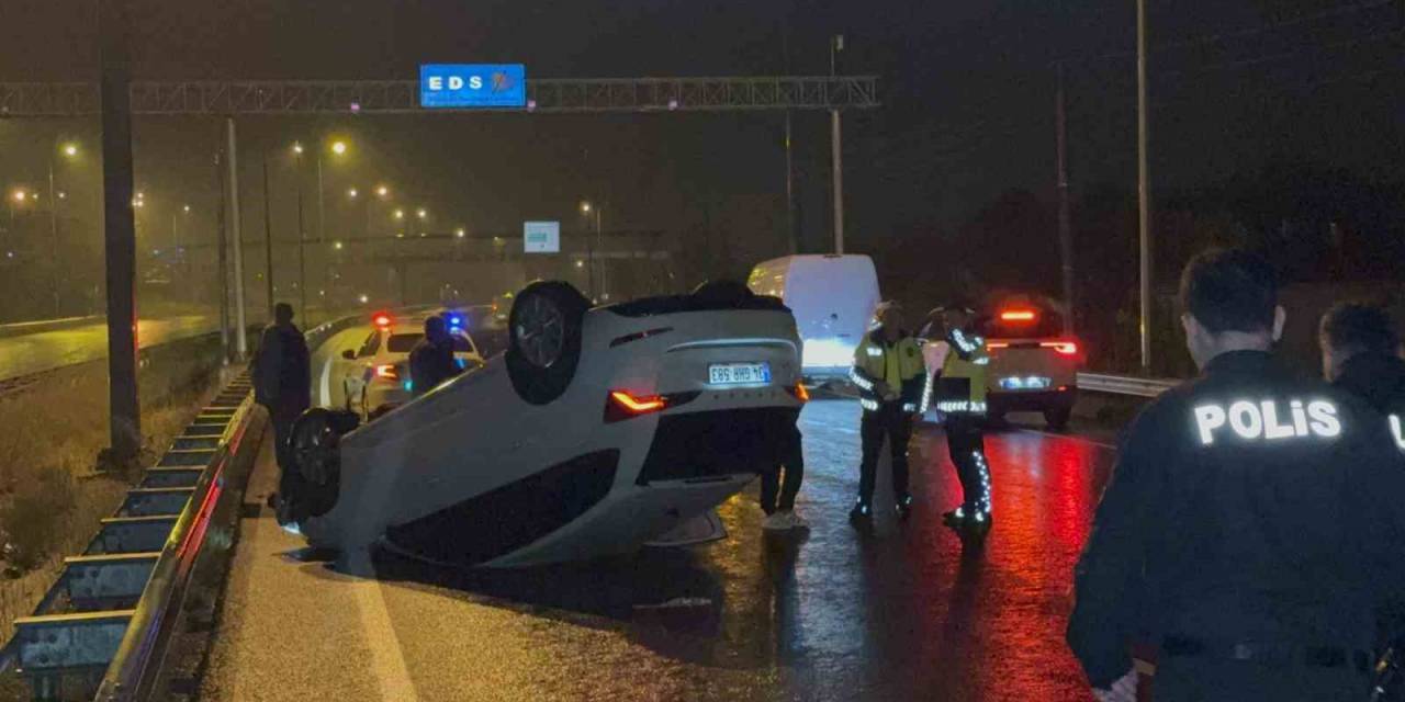 Kiralık Araçlar Çarpıştı, Takla Atan Otomobilden Burnu Bile Kanamadan Çıktı