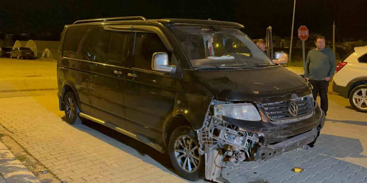 İki Aracın Çarpıştığı Kazada Karı Koca Yaralandı