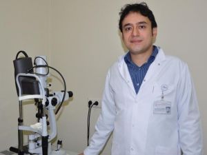 Trabzon Kanuni Eğitim Ve Araştırma Hastanesi’nde Dikişsiz Göz Ameliyatı