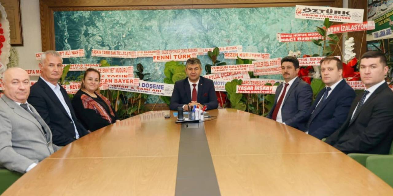 Gediz’de Başkan Akel’e Hayırlı Olsun Ziyaretleri Yoğun Bir Şekilde Devam Ediyor