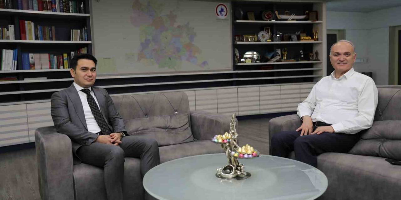 Başkan Özlü Tebrikleri Kabul Etti