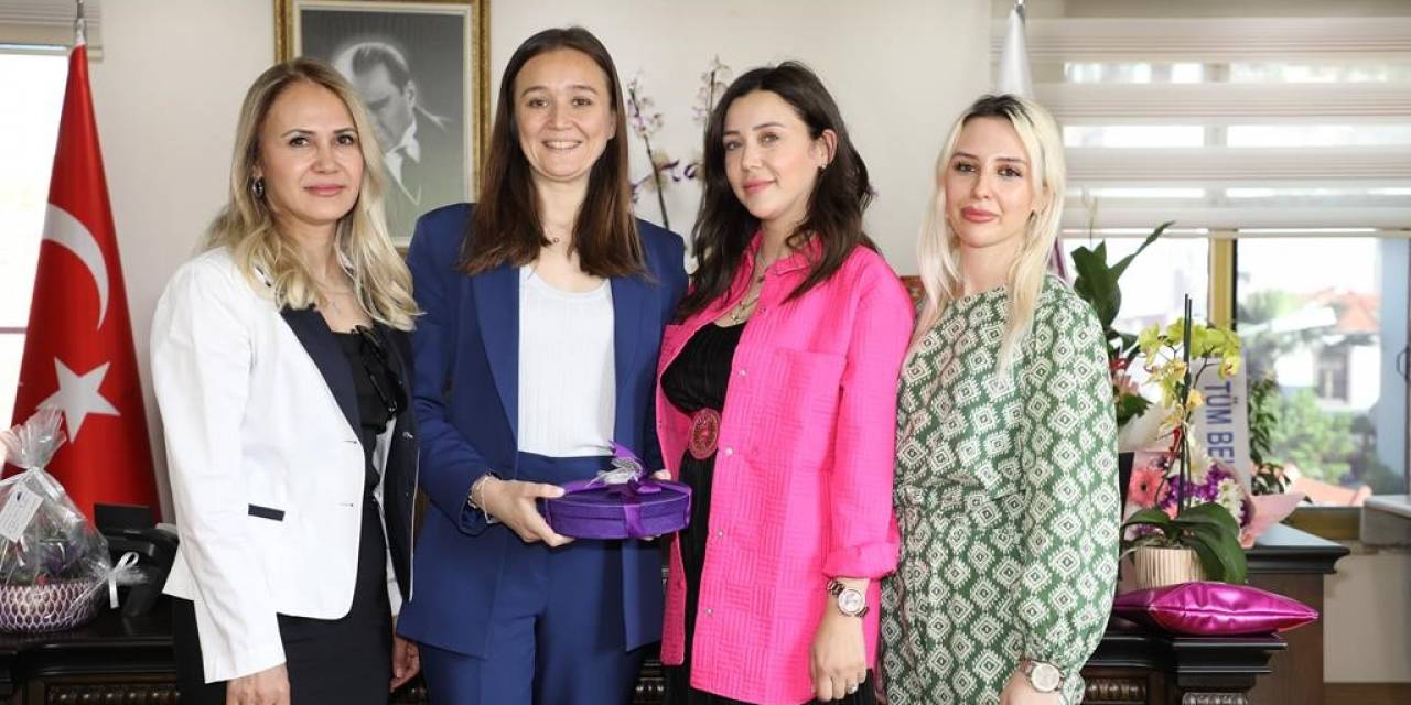 Başkan Durbay Makamında Ağırladığı Vatandaşlarla Fikir Alışverişi Yaptı