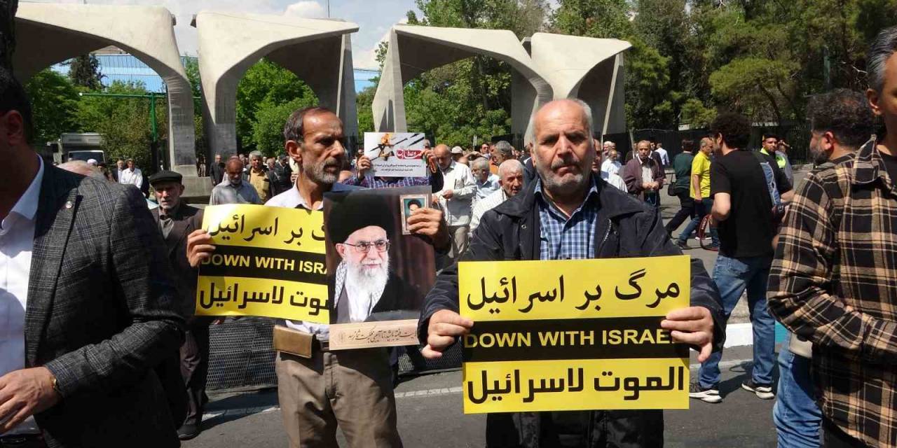 Tahran’da Yüzlerce Kişi İsrail Saldırısını Protesto Etti