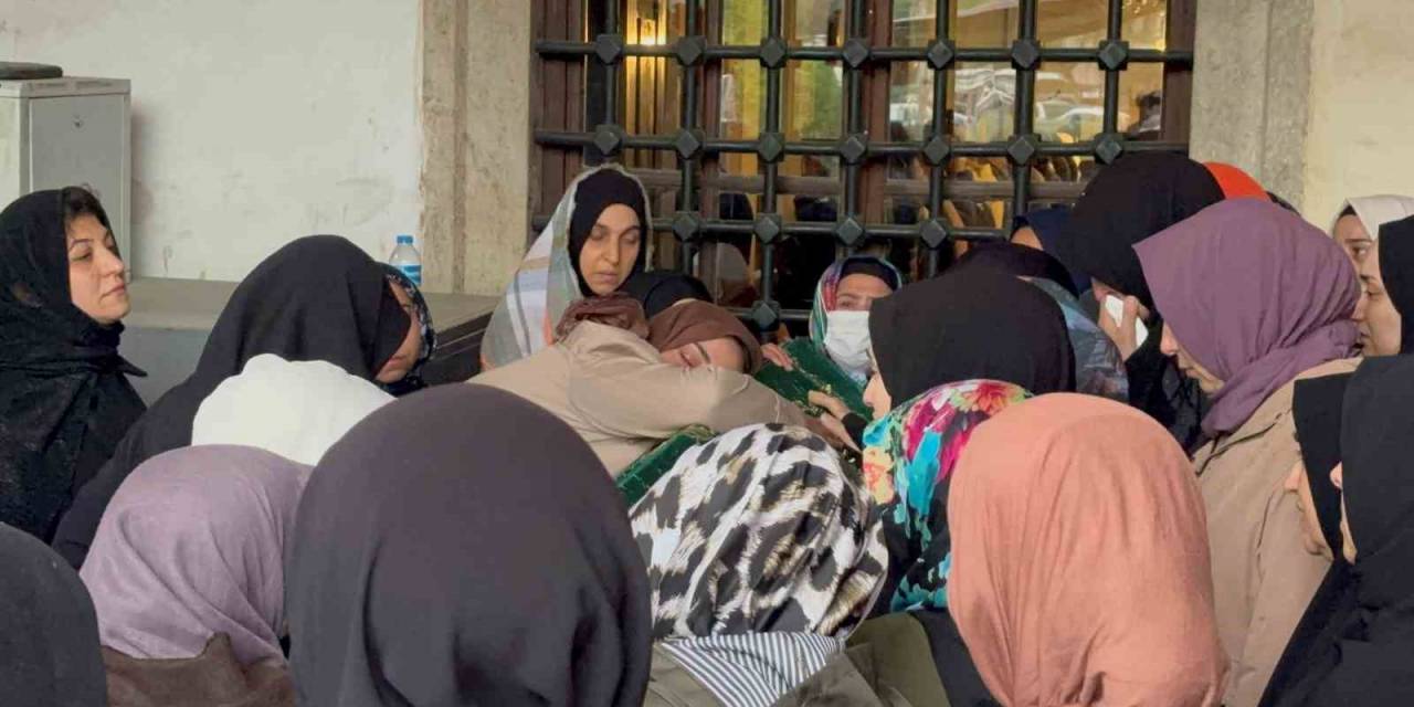 Eyüpsultan’daki Trafik Kazasında Ölen Zabıta Memuru Son Yolculuğuna Uğurlandı