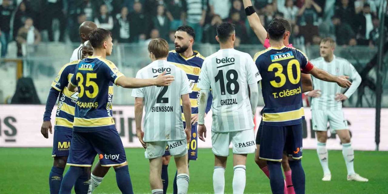 Beşiktaş’ta Svensson, Fenerbahçe Derbisinde Yok!