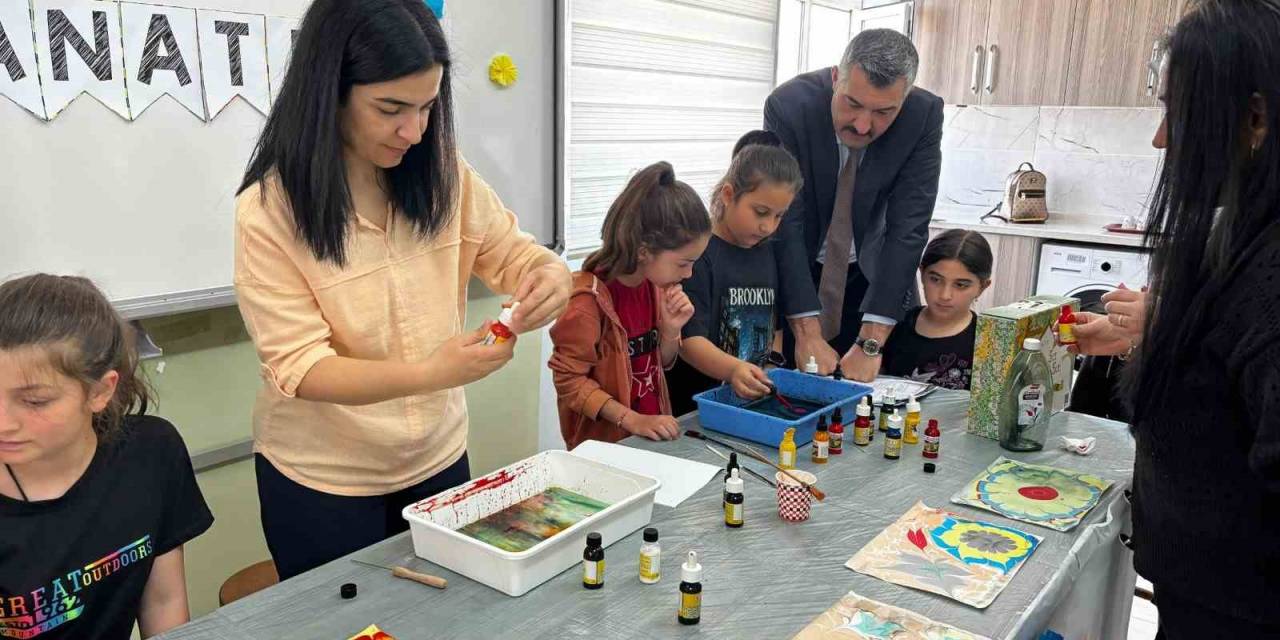 Çiçekdağı İlçesinde Çocuklar, Ebru Sanatıyla Tanıştı