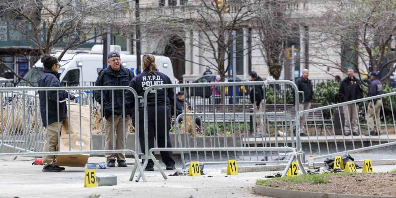 Trump’ın Yargılandığı Mahkemenin Önünde Kendini Yakan Adam Hayatını Kaybetti