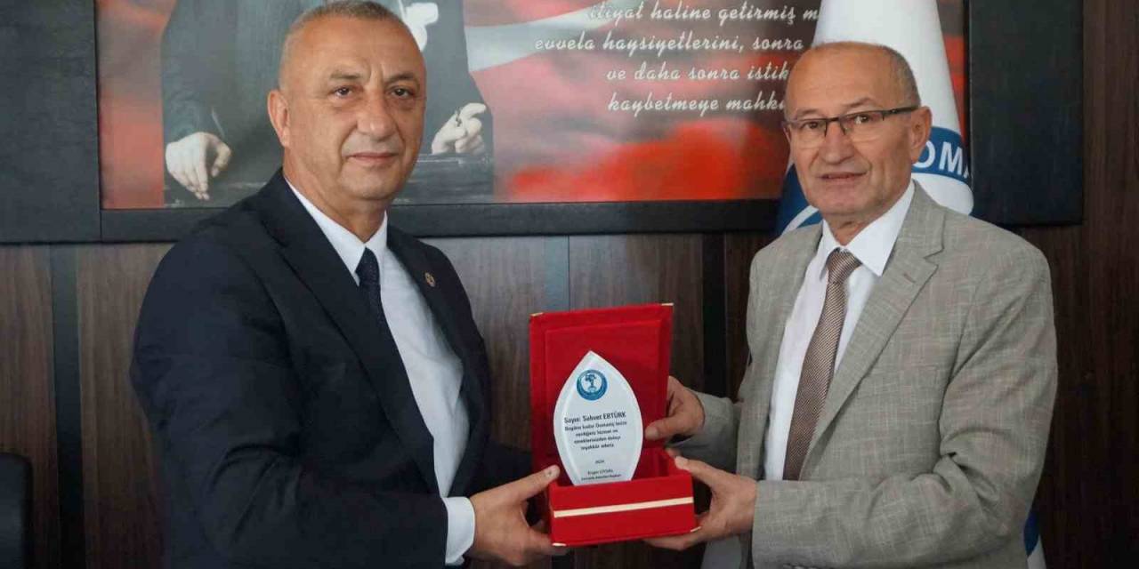 Başkan Engin Uysal: "Borçsuz Bir Belediye Bırakan Sahvet Ertürk’e Teşekkür Ederim"