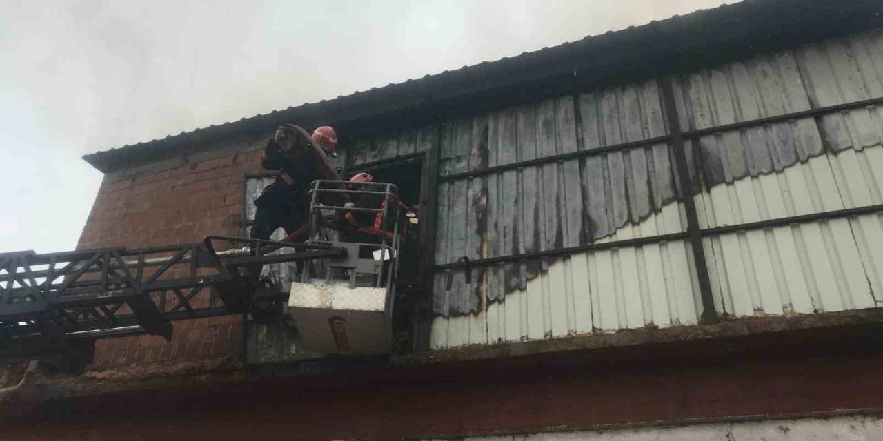 Sakarya’da Orman Ürünleri Fabrikasında Korkutan Yangın
