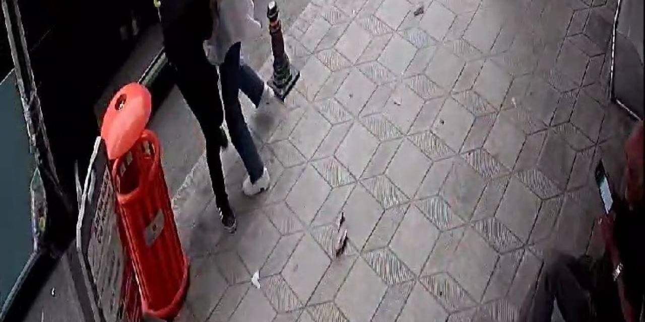 Minibüsten İnenler Neye Uğradıklarını Şaşırdı