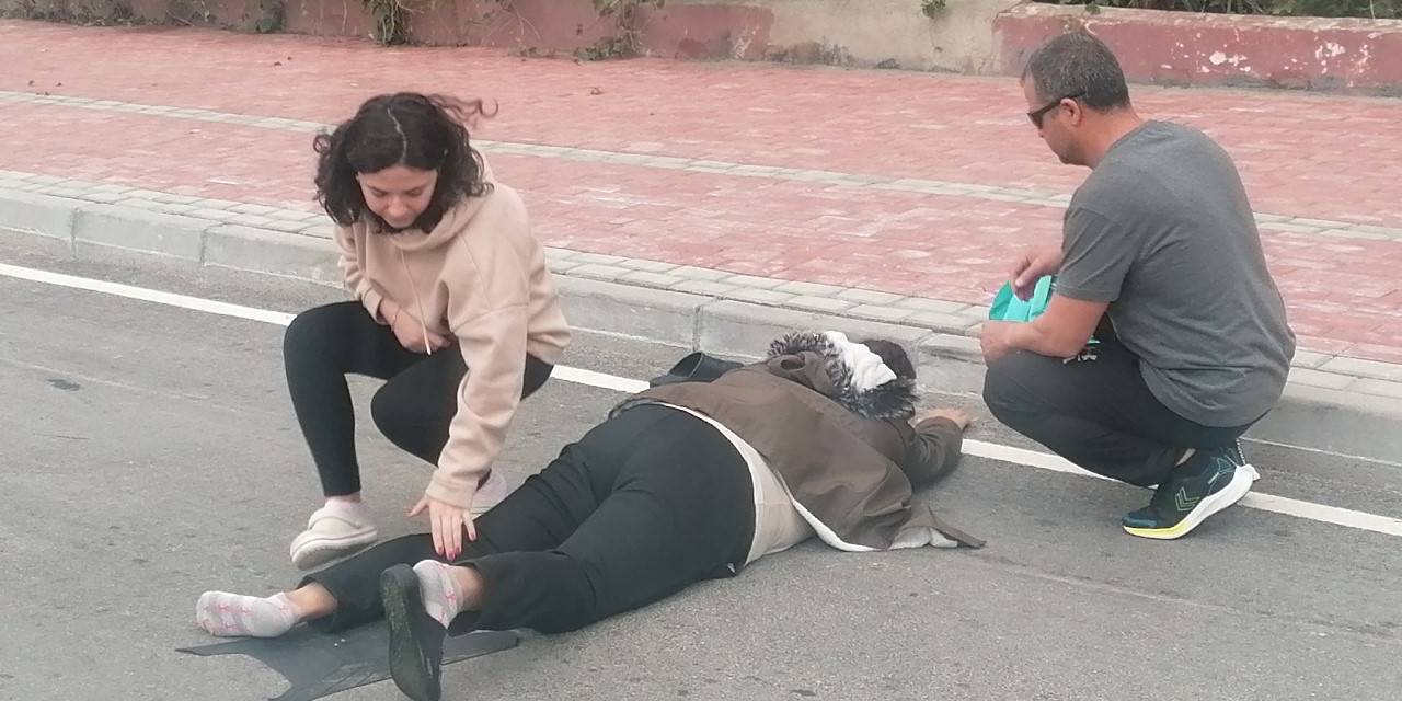 Fırtına Kazaya Sebep Oldu, Sürücüye İlk Müdahaleyi Kadın Fizyoterapist Yaptı