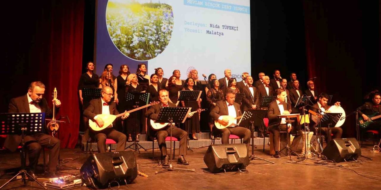 Sivas’ta Sağlık Çalışanları Konser Verdi