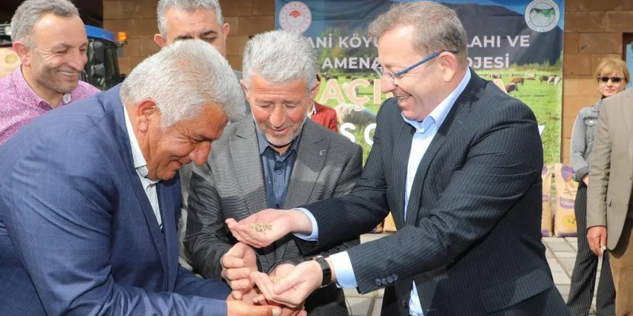 Kars’ta Çiftçilere Tohum Dağıtıldı