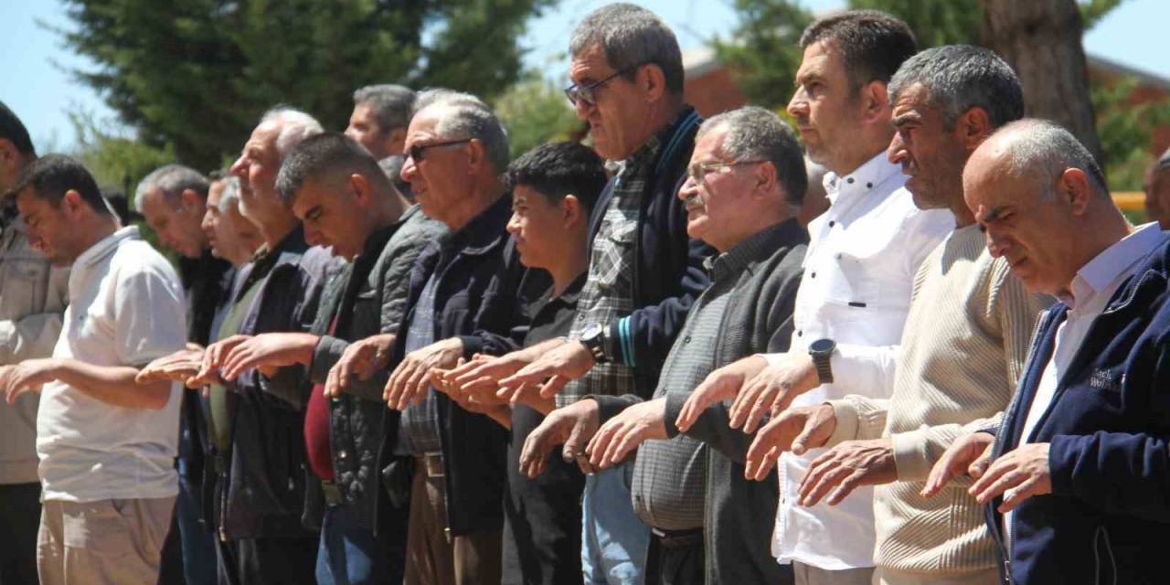 Beyşehir Gölü Kenarındaki Hububat Ekili Araziler İçin Yağmur Duası Yapıldı