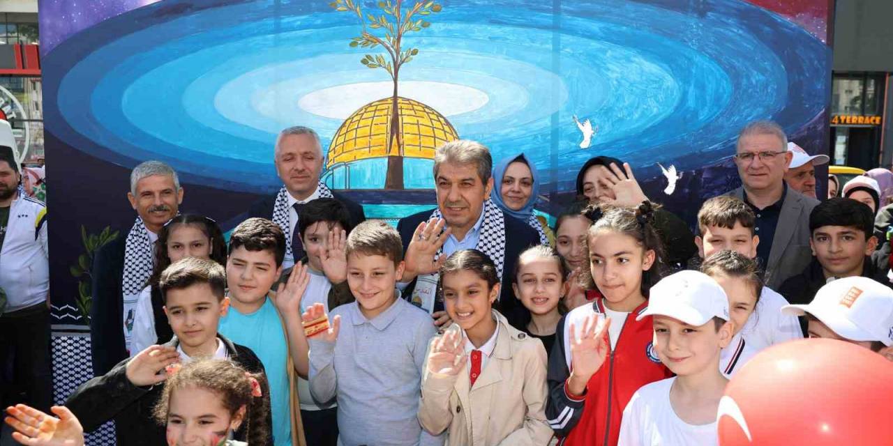 Esenler’de 14. Uluslararası Barış Ekmeği Festivali Düzenlendi