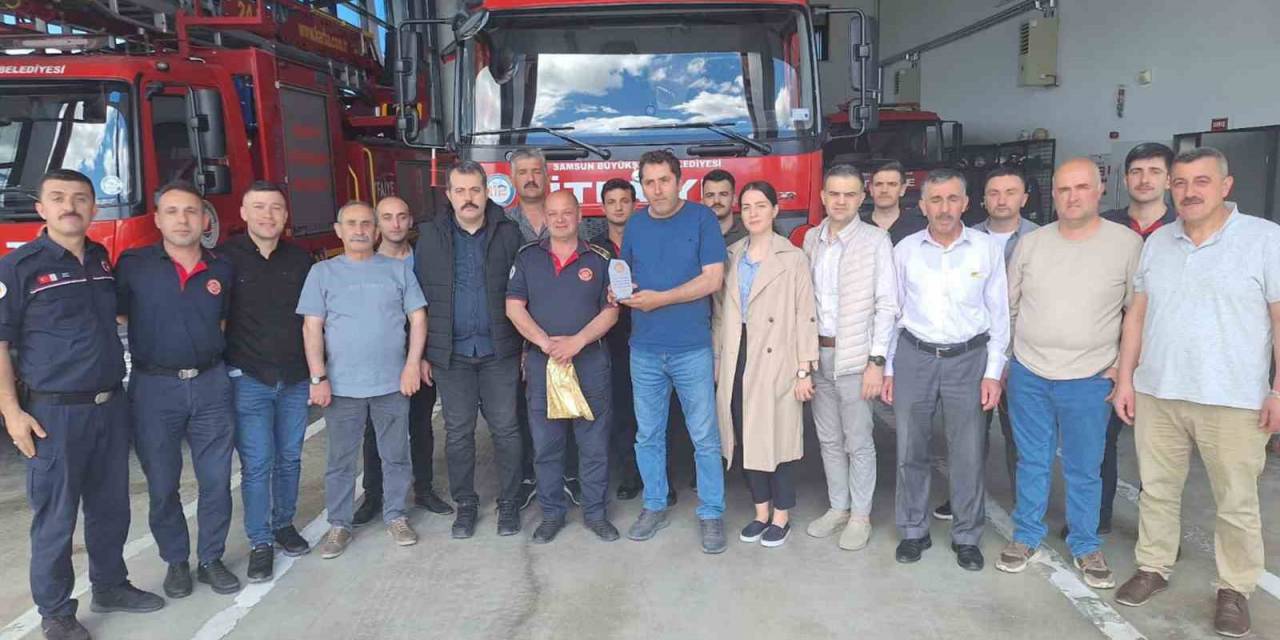 Vezirköprü’de Emekliye Ayrılan İtfaiye Personeli Uğurlandı