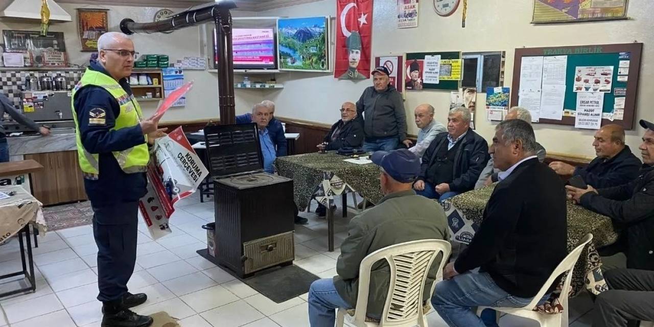 Babaeski’de Jandarma Traktör Sürücülerini Bilgilendirdi