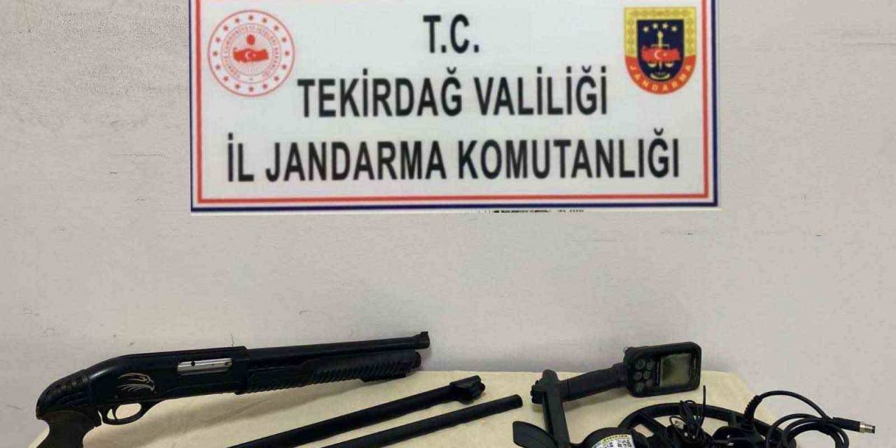 Jandarmanın Kaçak Kazı Operasyonunda 12 Kişi Yakalandı