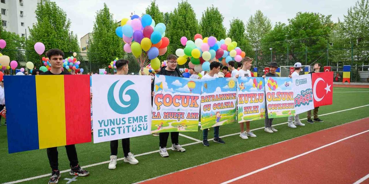 Romanya’da Çocuklar 23 Nisan’ı Coşkuyla Kutladı