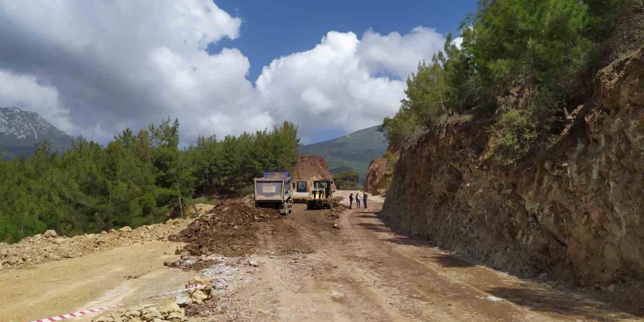 Antalya Büyükşehir Belediyesi Alanya’da Yeni Yol Açtı