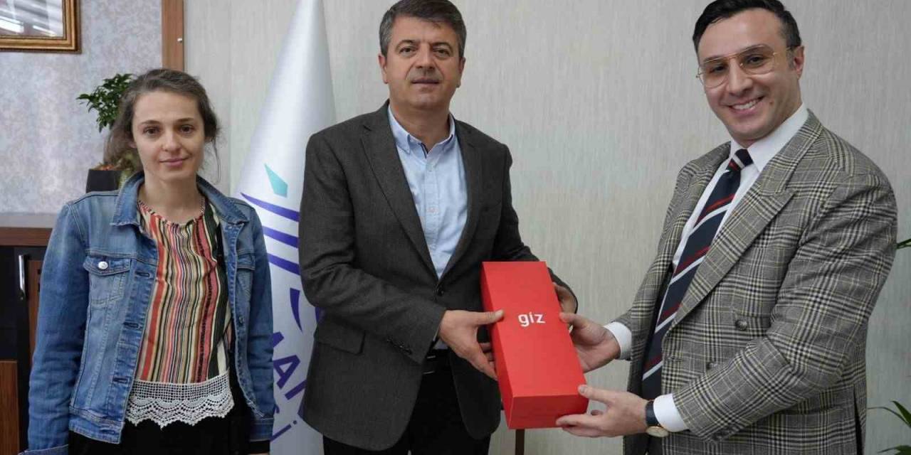 Başkan Tutdere: “Önceliğimiz Adıyaman’ımızı Bir An Önce Ayağa Kaldırmak”