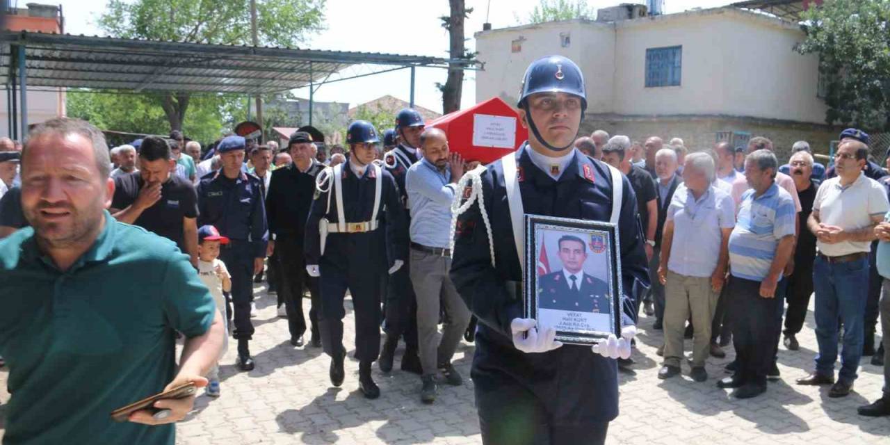 Kazada Ölen Astsubay, Bir Yıl Önce ’beni Buraya Gömün’ Diyerek Mezar Yerini Göstermiş