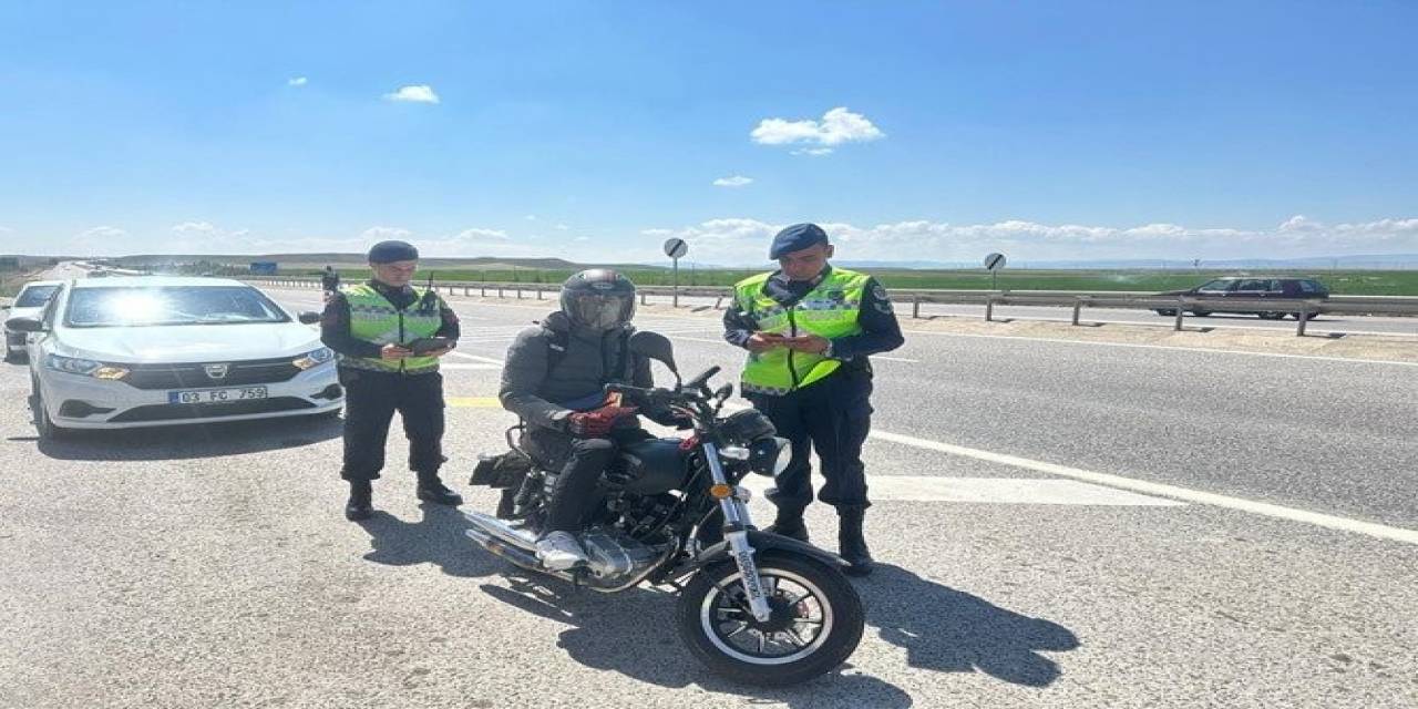 16 Motosiklet Sürücüsüne 127 Bin Tl Ceza Kesildi